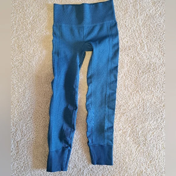 Lululemon leggings deals poshmark
